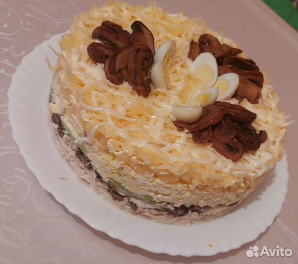 Блинчики домашние/салаты/холодец