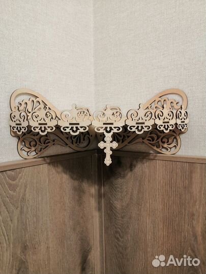 Угловая полка для икон