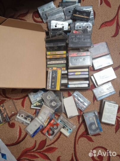 Музыкальные диски, кассеты