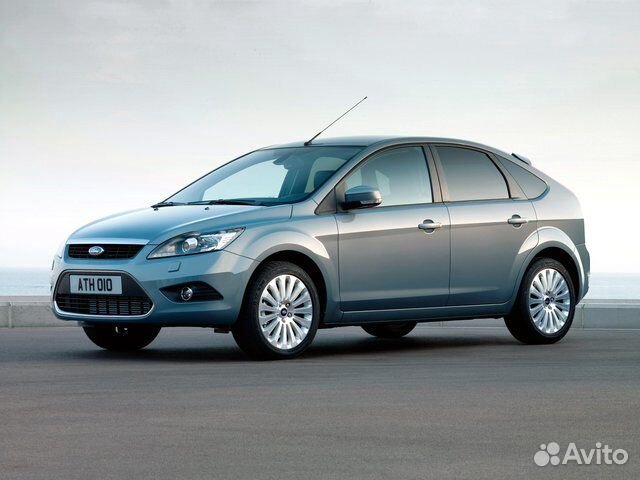 Лобовое стекло на Форд Фокус 2