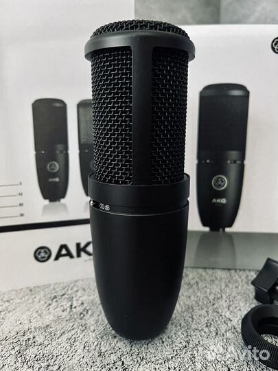 Микрофон AKG P120