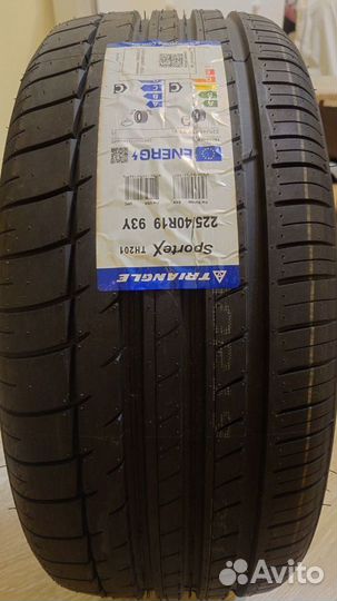 Triangle TH201 Sportex 225/40 R19 93Y