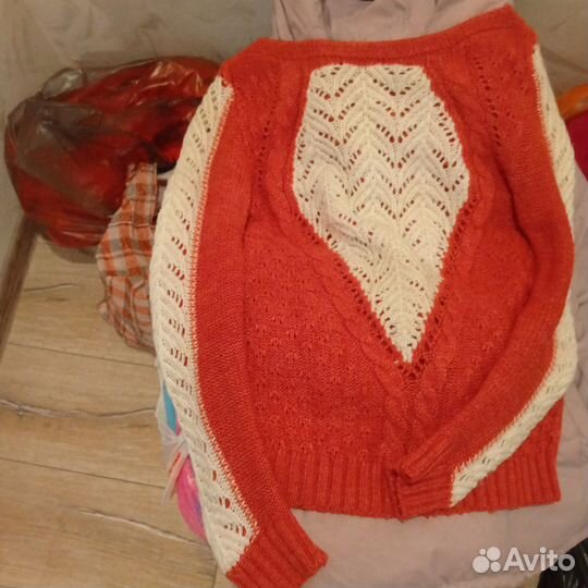 Свитер продам