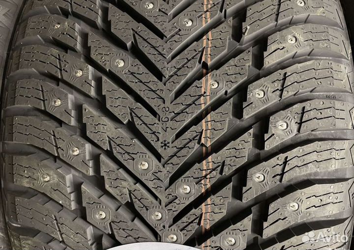 Nokian Tyres Hakkapeliitta 10p SUV 285/40 R19