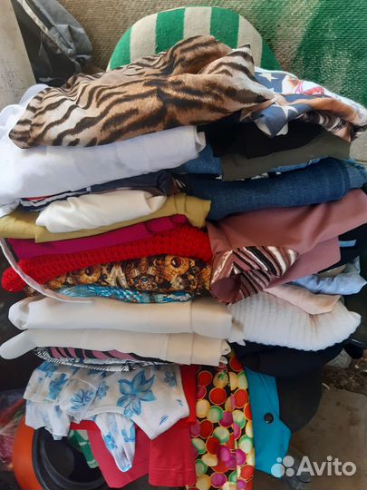 Женская одежда отдам