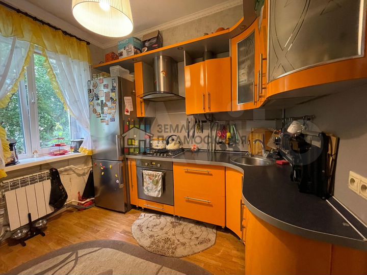 2-к. квартира, 59 м², 1/2 эт.