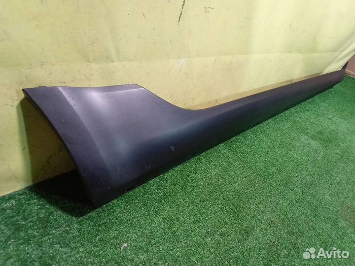 Накладка порога правая LADA Vesta Cross 2017