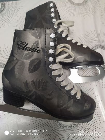 Коньки фигурные 36 размер