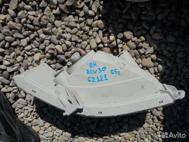 Туманка правая Toyota Camry ACV30 2AZ-FE 2005