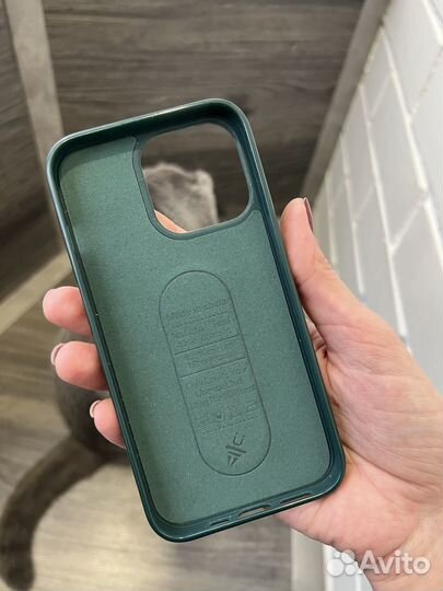 Чехол на iPhone 13 pro зеленый