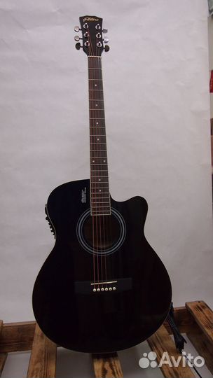 Электроакустическая гитара