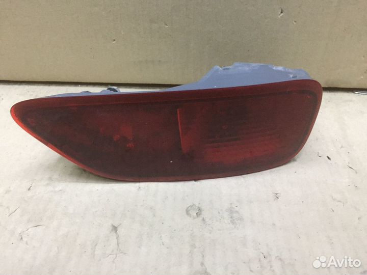 Фонарь задний в бампер Nissan Patrol Y62 2010-2012