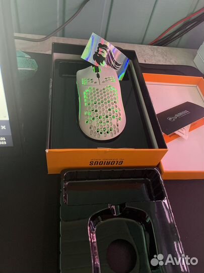 Мышь проводная Glorious Model O Minus белый