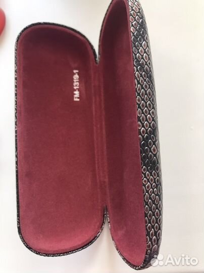 Футляр для очков