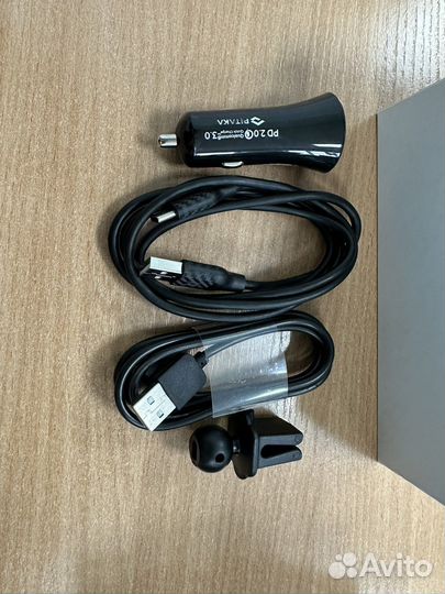 Держатель с бзу Pitaka MagEZ Mount Qi combo