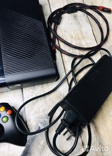 Игровая приставка xbox 360