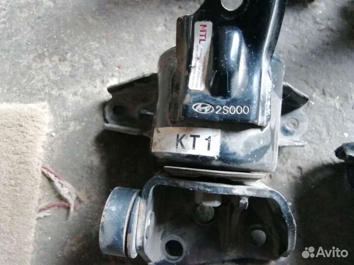 Подушка двигателя двс KIA sportage 3 SL 4 QL