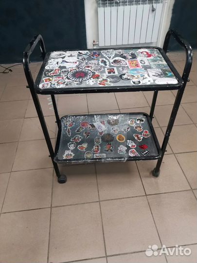 Этажерка на колесиках