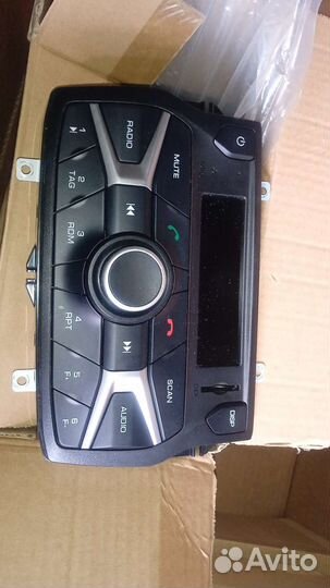 Комплект магнитола с акустикой и рамкой Веста