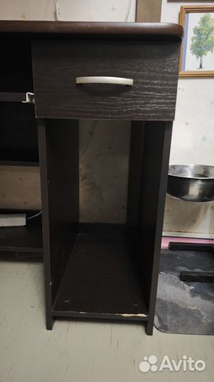 Компьютерный стол