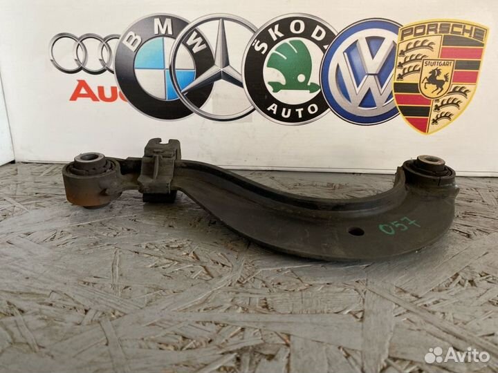 Рычаг подвески задний Audi A3 8P 1.4 caxc 2010