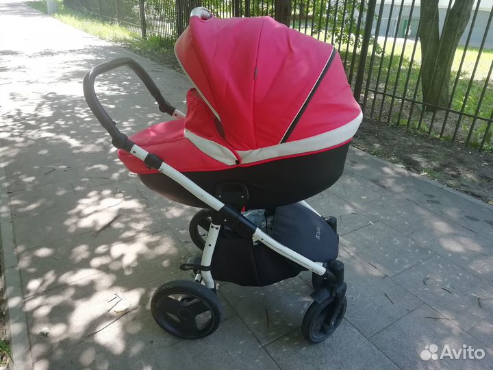 Продам детскую коляску 2 в 1
