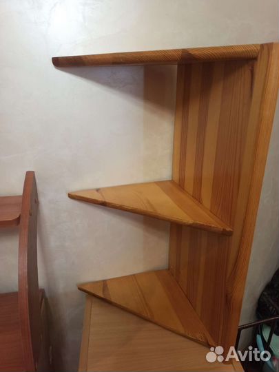 Полочки навесные