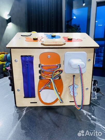 Бизиборд домик kimtoys