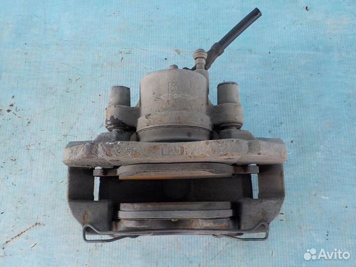 Тормозной суппорт передний правый Ford Focus 2 200