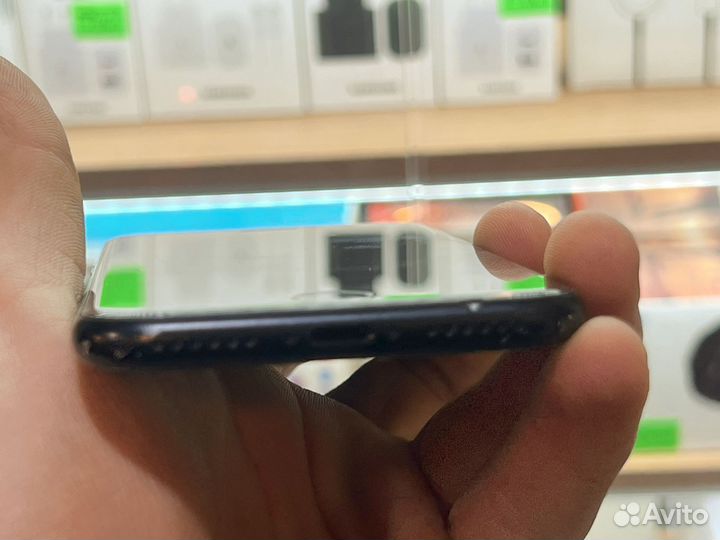 iPhone SE (2020), 256 ГБ