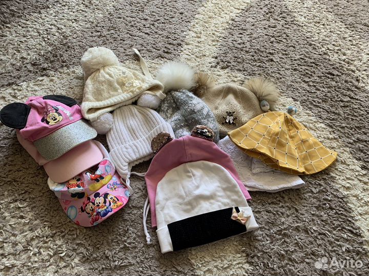 Шапки,кепки,шляпы на девочку 3-4 года