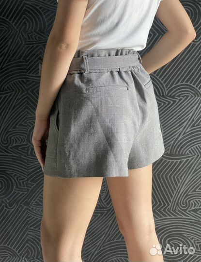 Женские классические шорты