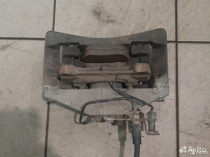 Тормозной суппорт передний правый Audi а6 с6