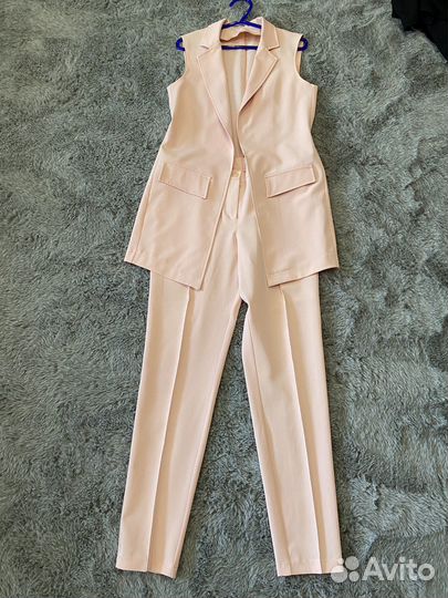Женакий костюм двойка 46-48