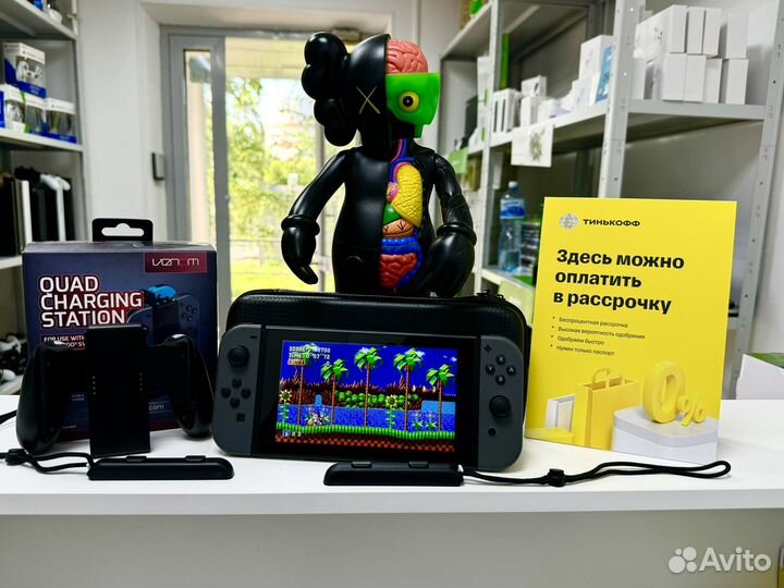 Nintendo Switch + док станция + чехол