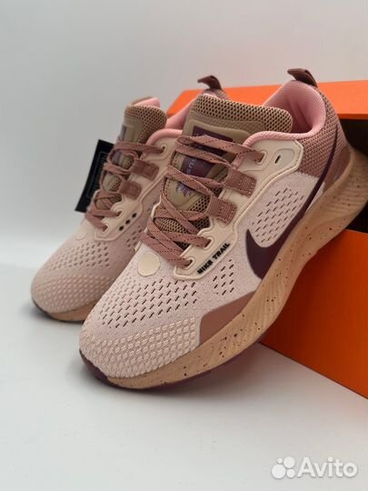 Кроссовки nike женские