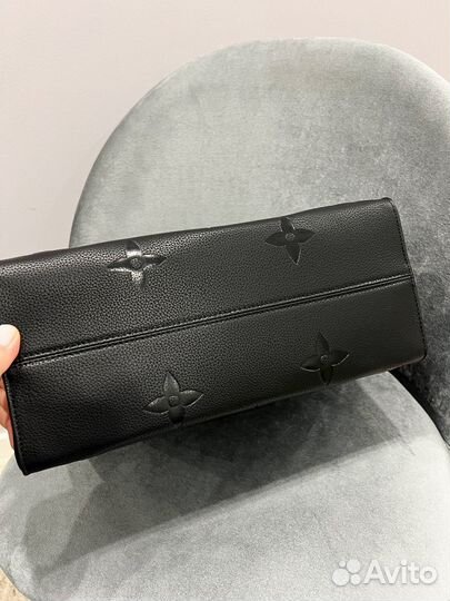 Сумка Louis Vuitton OnTheGo