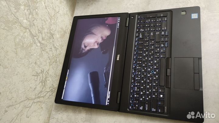 Dell latitude 15.6 ips fullhd i5 8/256