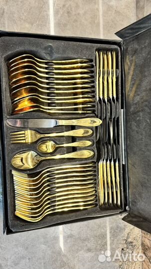 Набор столовых приборов на 12 персон