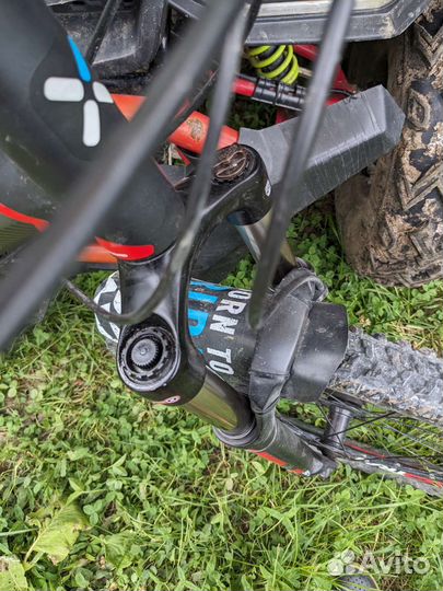 Вилка 27.5 SR Suntour XCR ход 100мм