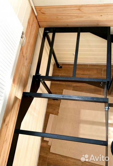 Лестница в коттедж