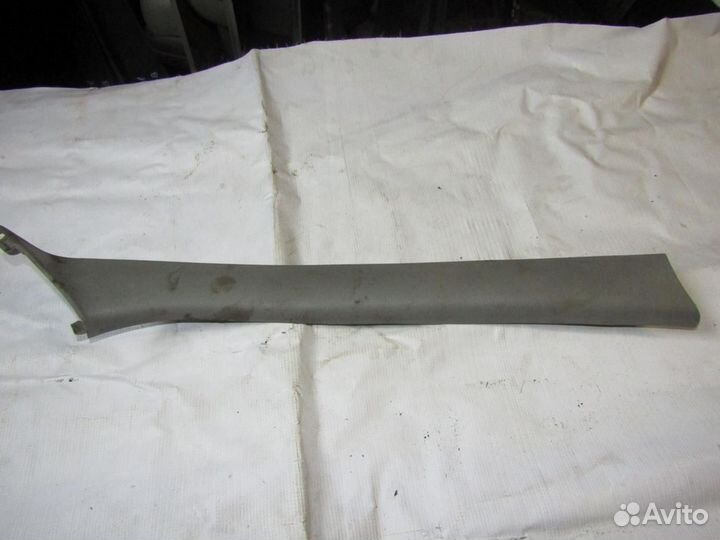 Обшивка стойки Logan 2005-2014