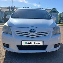 Toyota Verso 1.8 CVT, 2012, 150 000 км, с пробегом, цена 1 050 000 руб.