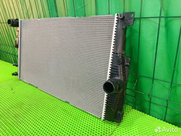 Радиатор охлаждения Bmw 528 F10 N20B20 2011
