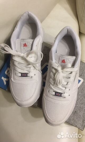 Кроссовки reebok женские 39