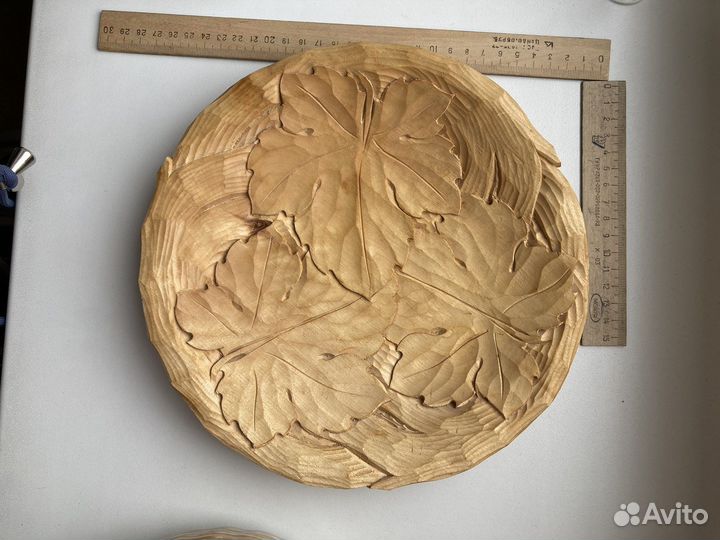 Тарелки разные стекло дерево