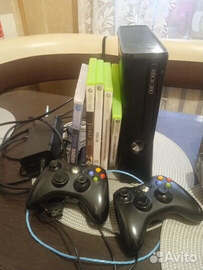 Xbox 360 s console+игры
