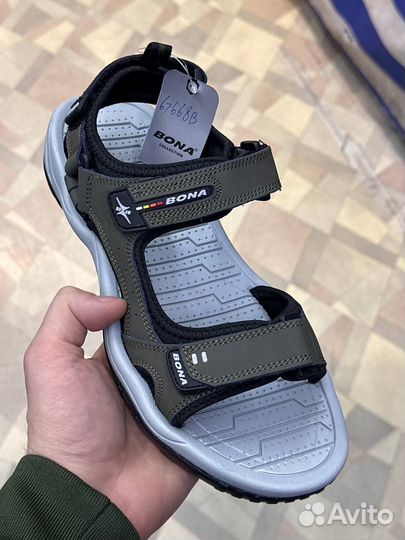 Кожаные сандали новые