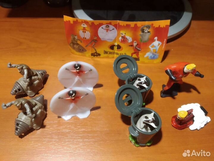 Игрушки Киндер сюрприз