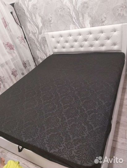 Простыня натяжная. На резинке. 160х200